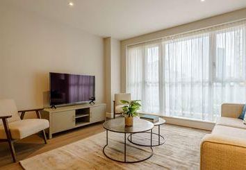 Thumbnail 2 bed flat to rent in Westferry Circus, London