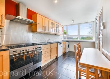 Thumbnail Flat to rent in Winterfold Close, London