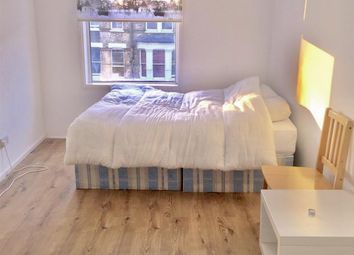 Thumbnail 3 bedroom flat to rent in Caledonian Road, London