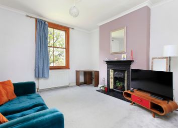Thumbnail Flat for sale in Gauden Road, Clapham, London