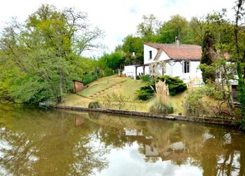 Thumbnail 3 bed country house for sale in Availles-Limouzine, Vienne, France - 86460