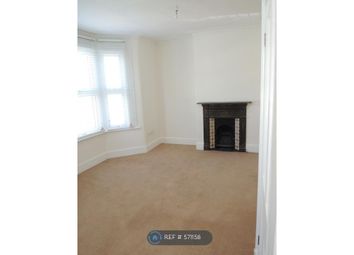 2 Bedrooms Flat to rent in Walthamstow, London E17