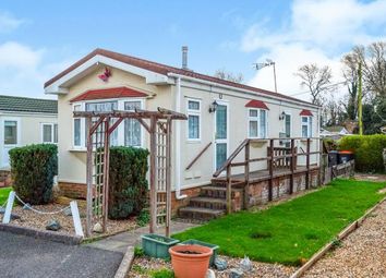 2 bed mobile/park home for sale in The Grove, Woodside Park Homes, Woodside, Luton LU1