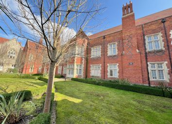 Brentwood - 2 bed flat for sale