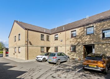 Thumbnail 2 bed flat for sale in Palmer Court, Grangemouth