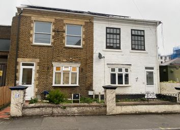 Thumbnail Flat to rent in Herschel Street, Slough