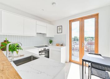 Thumbnail Flat to rent in Peckham High Street, Peckham Rye, London