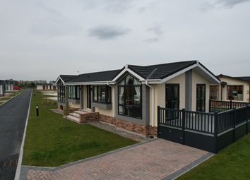 Thumbnail 2 bed mobile/park home for sale in Willow Way Country Park, Turnpike Road, Red Lodge
