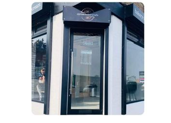 Thumbnail Restaurant/cafe for sale in Luton, England, United Kingdom