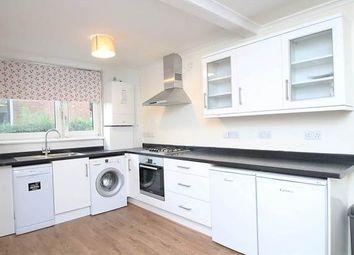 3 Bedrooms Flat to rent in Searles Close, London SW11