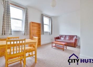 3 Bedrooms Flat to rent in Kenninghall Road, London E5