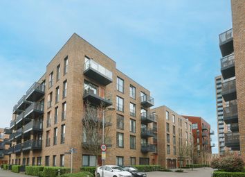 Thumbnail Flat for sale in Whiting Way, Surrey Quays