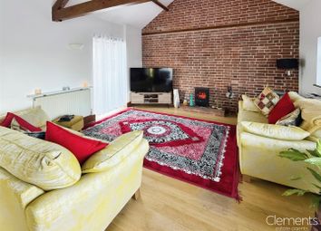 Thumbnail 2 bed barn conversion for sale in West Leith, Tring