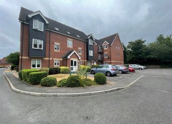 Thumbnail Flat to rent in Gould Close, Newbury