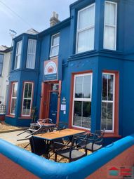 Property listing in Criccieth, Gwynedd