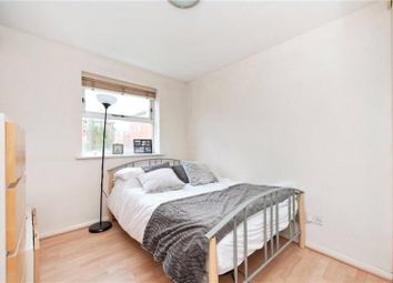 2 Bedrooms Flat to rent in Massingberd Way, Tooting Bec, London SW17
