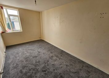 Thumbnail Flat to rent in Station Road, Llanelli