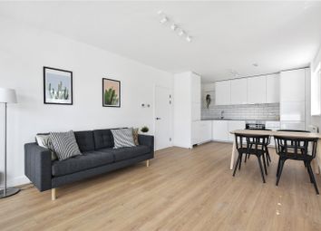 Thumbnail 3 bed flat to rent in Commercial Street, London
