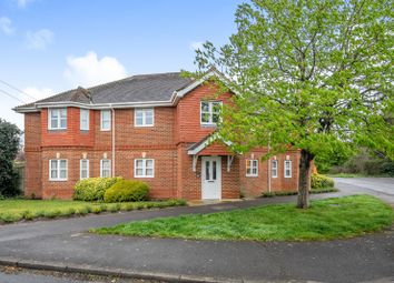 Thumbnail Flat for sale in Carpenters Court, The Crescent, Mortimer Common, Berkshire