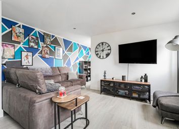 Thumbnail 2 bed flat for sale in Mercer Place, Dunfermline
