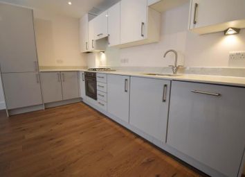 1 Bedrooms Flat to rent in Pechiney House, The Grove, Slough SL1