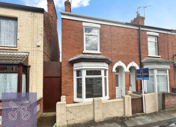 Hull - End terrace house for sale           ...