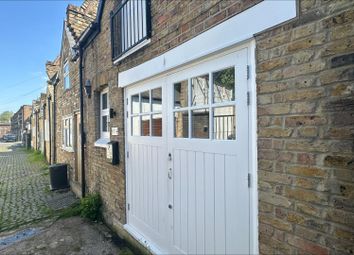 Thumbnail Property to rent in Caistor Mews, London