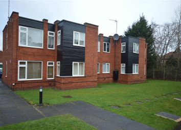2 Bedrooms Flat for sale in Blackmoor Court, Alwoodley, Leeds, West Yorkshire LS17