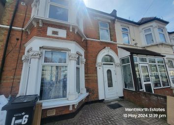 Thumbnail Flat to rent in Cecil Road, Ilford