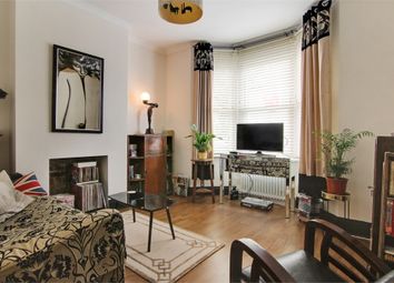 1 Bedrooms Flat for sale in Spruce Hills Road, Walthamstow, London E17