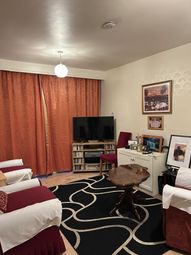 Thumbnail 1 bed flat to rent in Silchester Road, London