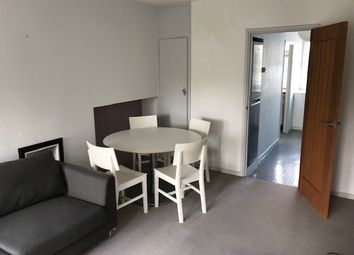 2 Bedrooms Flat to rent in Apollo House, St. Judes Road, London E2