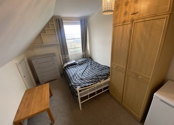 Thumbnail Room to rent in Belvedere Road, Taunton