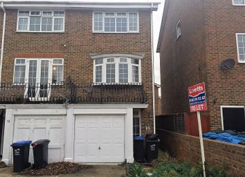 Thumbnail 3 bed town house to rent in Beach Road, Westgate-On-Sea