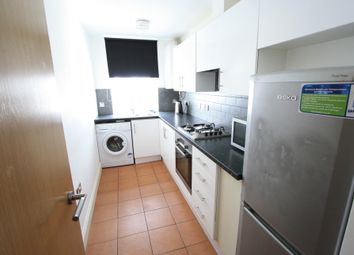 2 Bedrooms Flat to rent in Streatham High Road, Streatham SW16