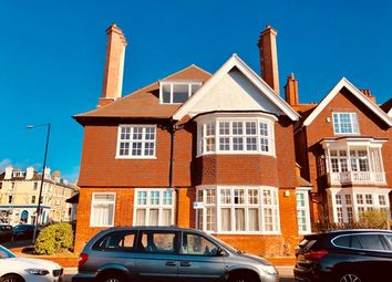 Thumbnail Flat to rent in Grand Avenue, Hove