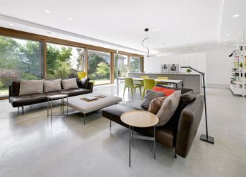 Thumbnail 4 bed detached house to rent in West Hill Road, London