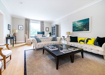 Thumbnail 3 bed flat to rent in Holland Park, London