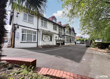 Thumbnail Flat for sale in New Bedford Road, Luton