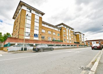 Thumbnail 2 bed flat to rent in Homesdale Road, Bromley