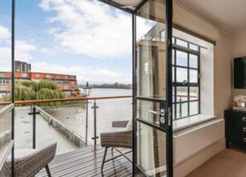 Thumbnail Flat to rent in Palace Wharf, London