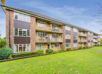 Thumbnail Flat to rent in Lancaster Court, Banstead