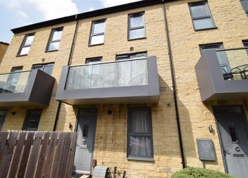 Thumbnail Town house to rent in Carnforth Avenue, Wakefield