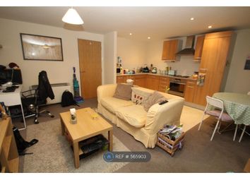 2 Bedrooms Flat to rent in Woodeson Lea, Leeds LS13