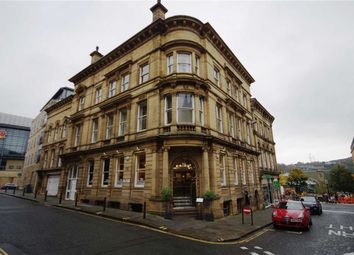2 Bedrooms Flat to rent in Calder Court, Town Hall Street East, Halifax HX1