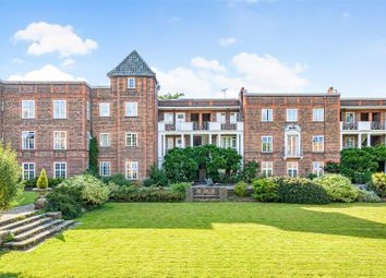 Thumbnail 2 bed flat for sale in St. Andrews Square, Surbiton