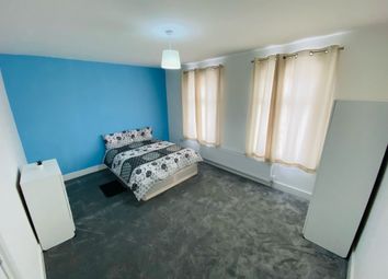 Thumbnail Shared accommodation to rent in Hampden Road, Grays