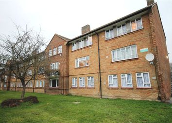 3 Bedrooms Maisonette for sale in St. Annes Avenue, Stanwell, Staines-Upon-Thames, Surrey TW19