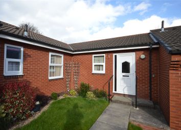 2 Bedrooms Bungalow for sale in Holly Court, Outwood, Wakefield, West Yorkshire WF1