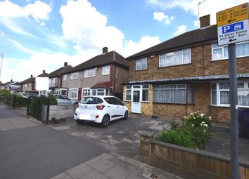 3 Bedrooms Semi-detached house for sale in Chadwell Heath Lane, Chadwell Heath, Romford RM6